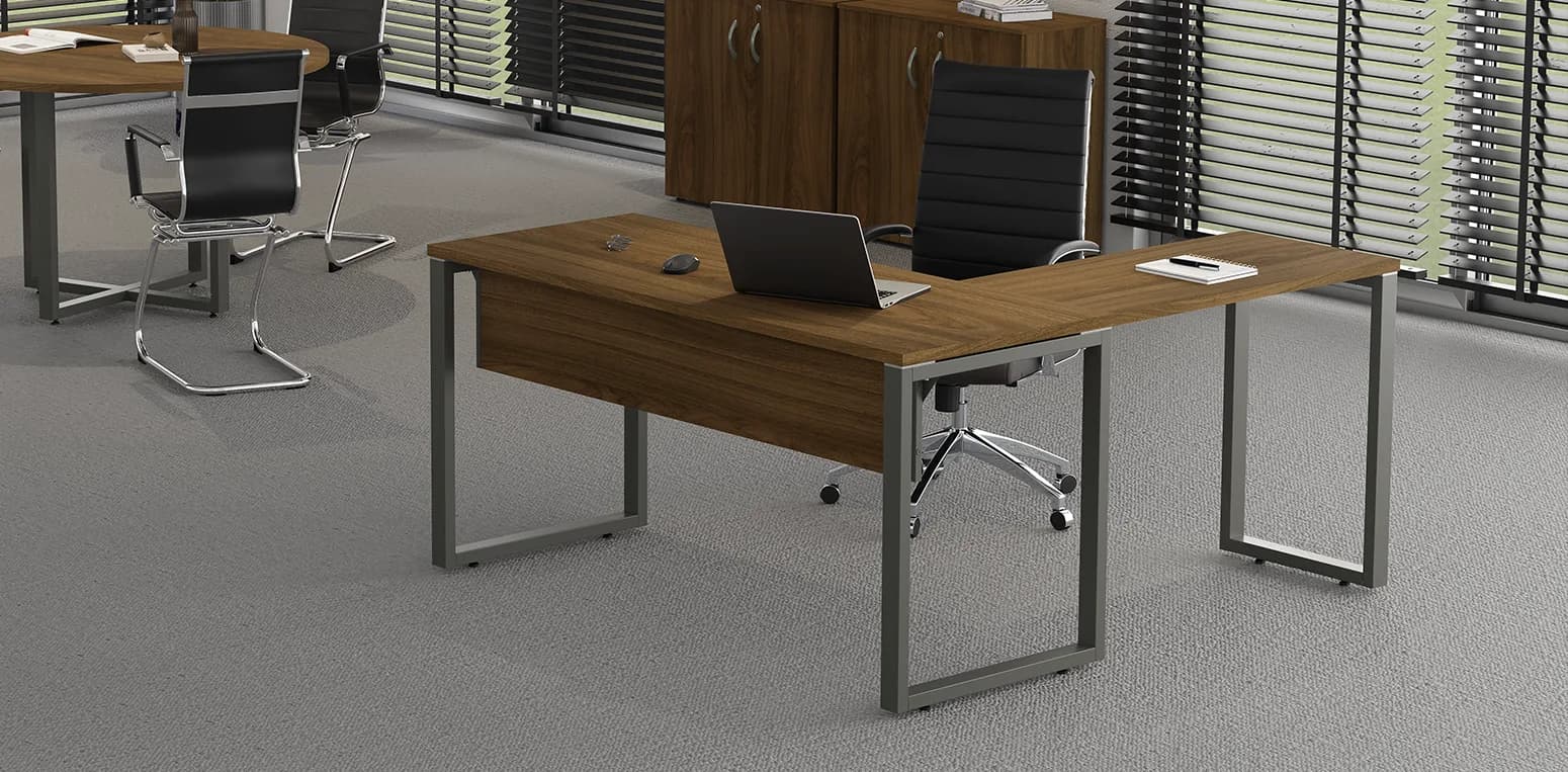 Mesa em L Pé de Ferro Prima ARQ